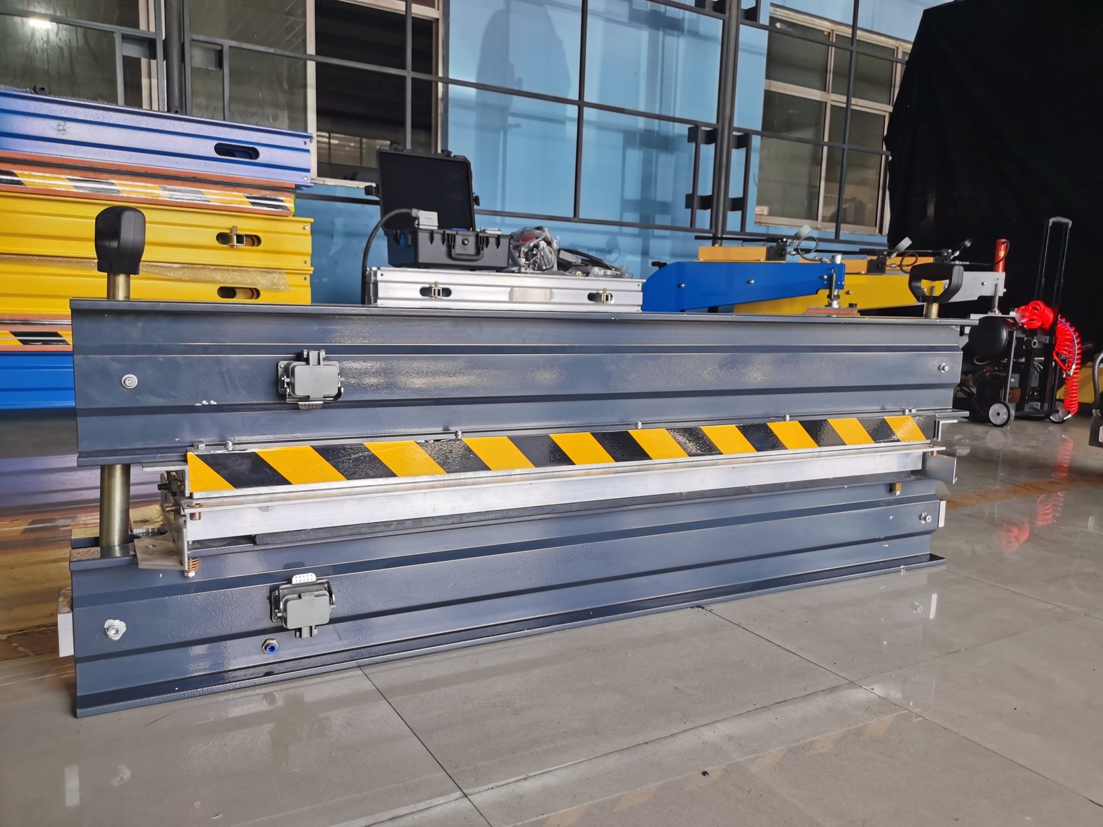 Representative equipment image for Field Service Conveyor Belt Hot Vulcanizer for Fast Emergency Splice Repair