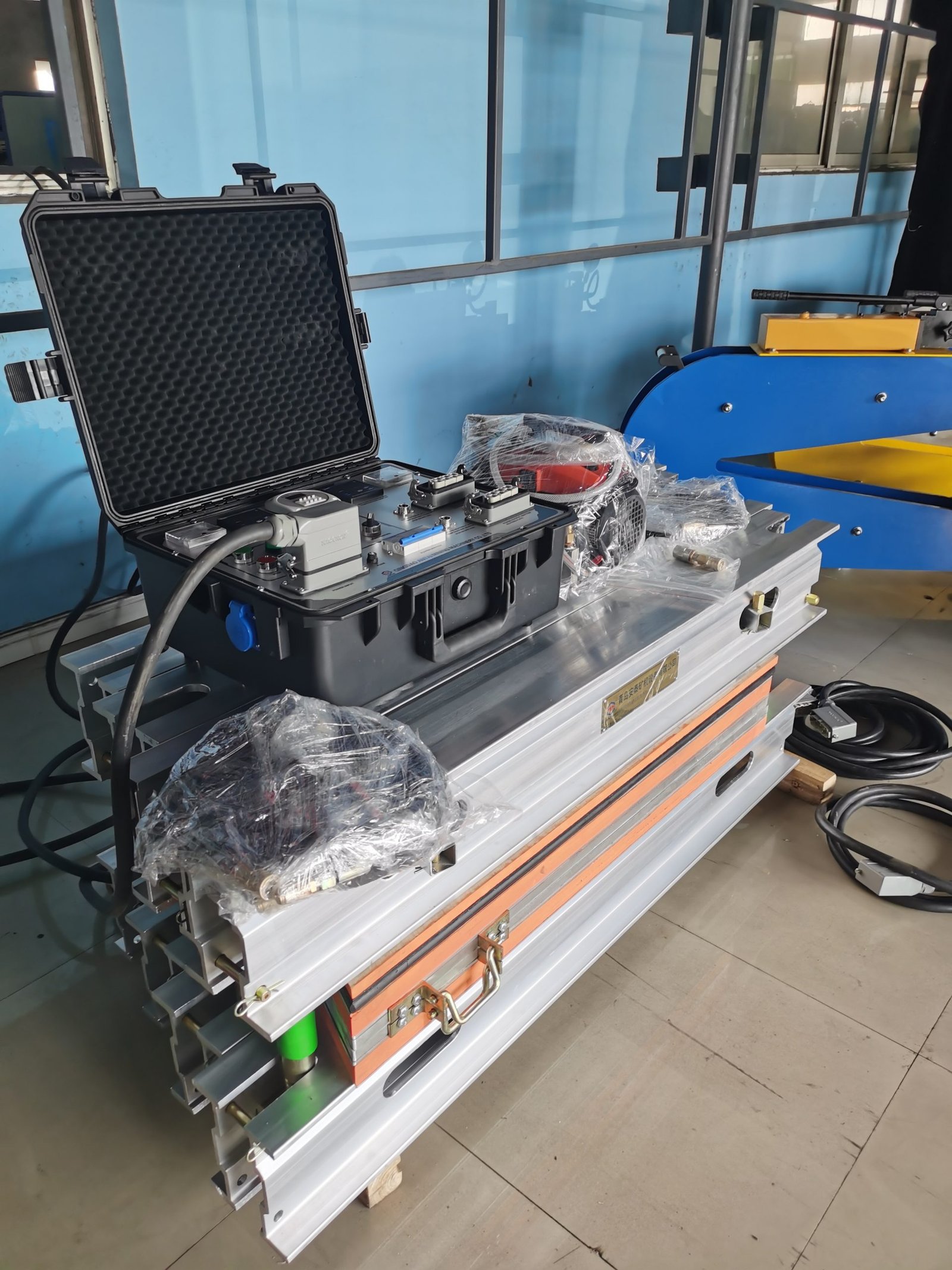 Representative equipment image for Fabric Ply Conveyor Belt Hot Splicing Press