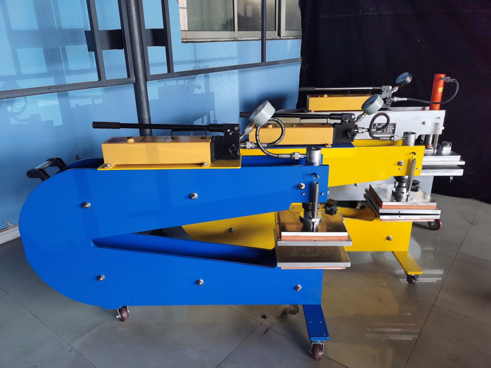 Representative equipment image for C-Clamp Spot Repair Vulcanizer