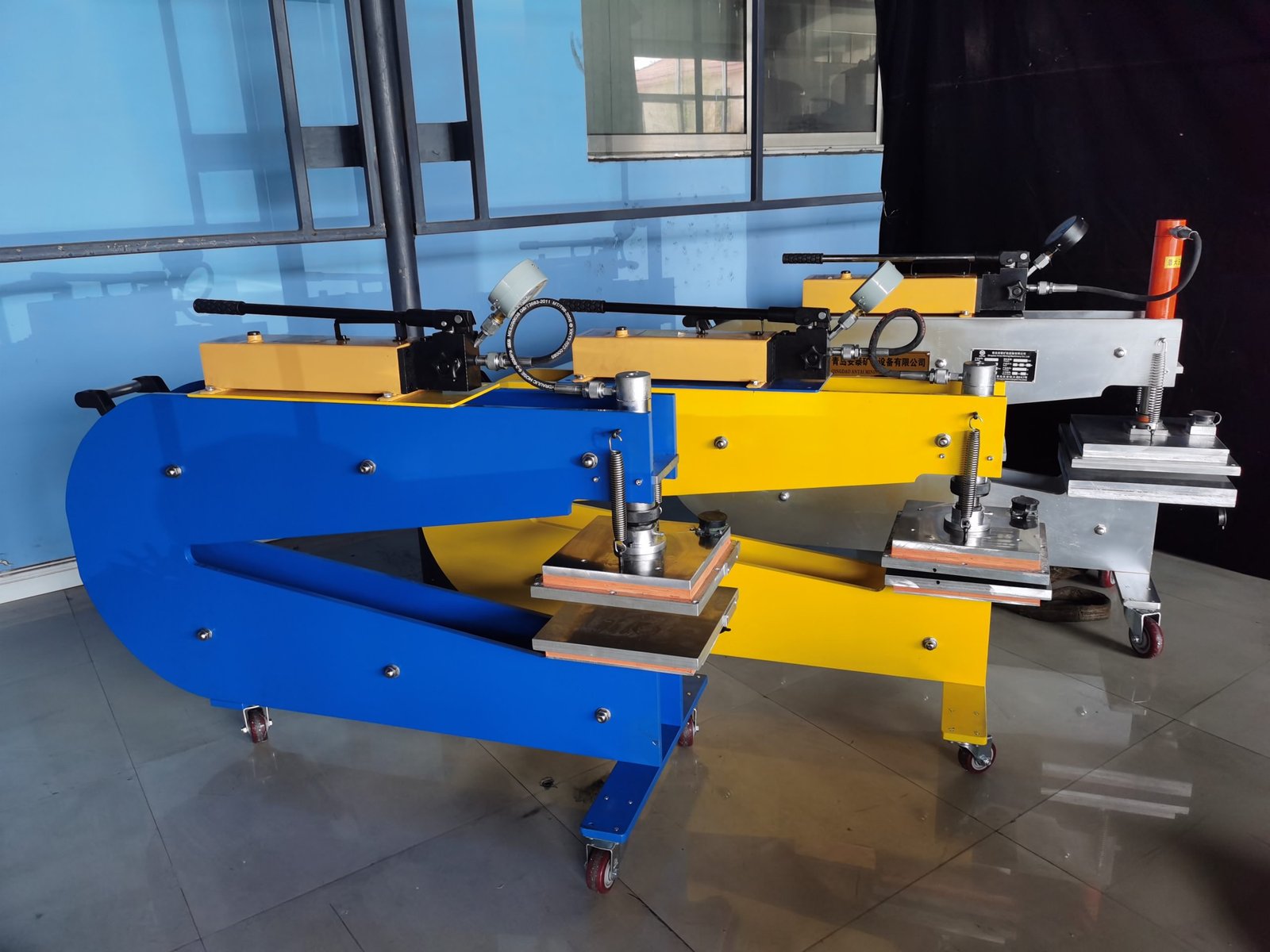 Representative equipment image for Conveyor Belt Edge Repair Vulcanizer