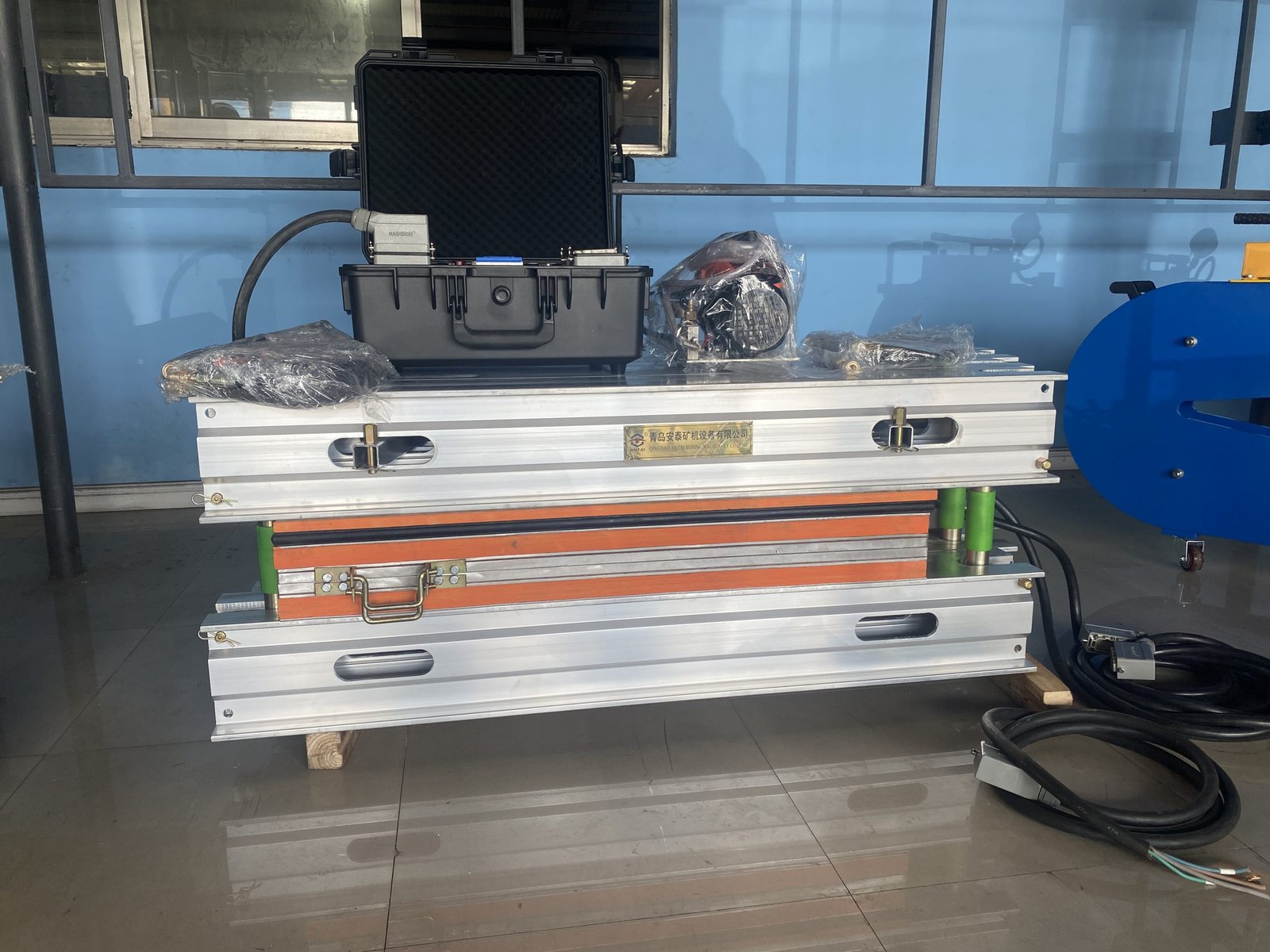 Representative equipment image for 2200mm Custom Conveyor Belt Vulcanizer